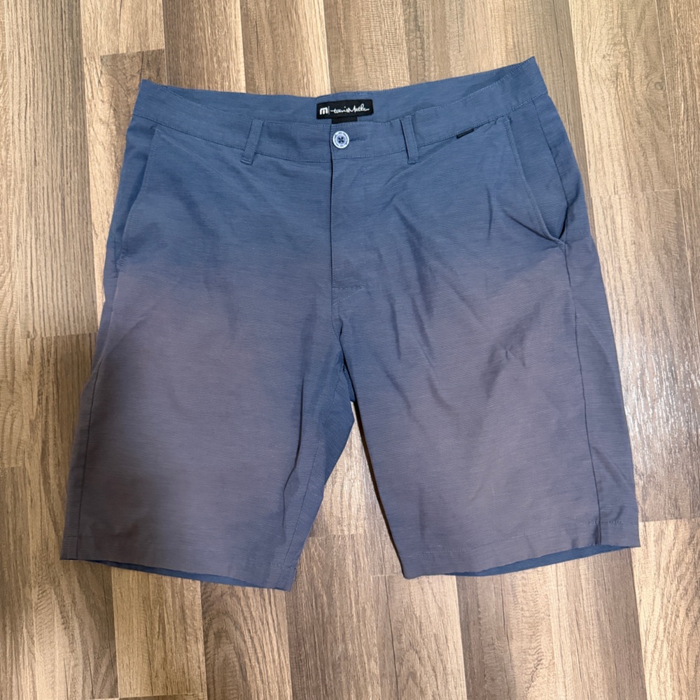 Travis Mathew Men's Ombré Blue Gray Golf Shorts 36